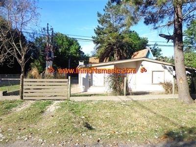 Dos Propiedades en un mismo padrón a 70 mts de la Rambla