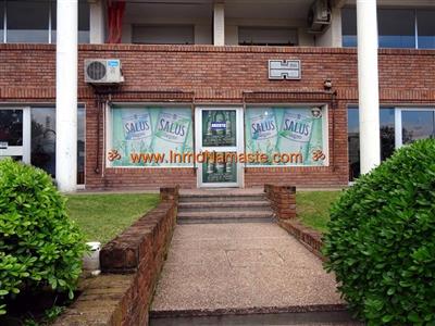 Excelente Local Comercial en Edificio Ginkgo